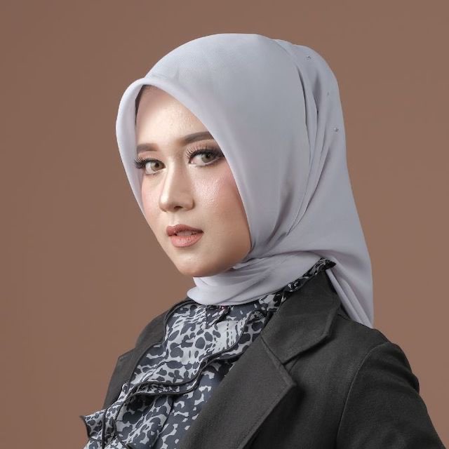 چگونه روسری را به سبک ساده ببندیم؟